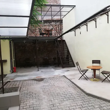 Lorf Hostel&Coffee-2